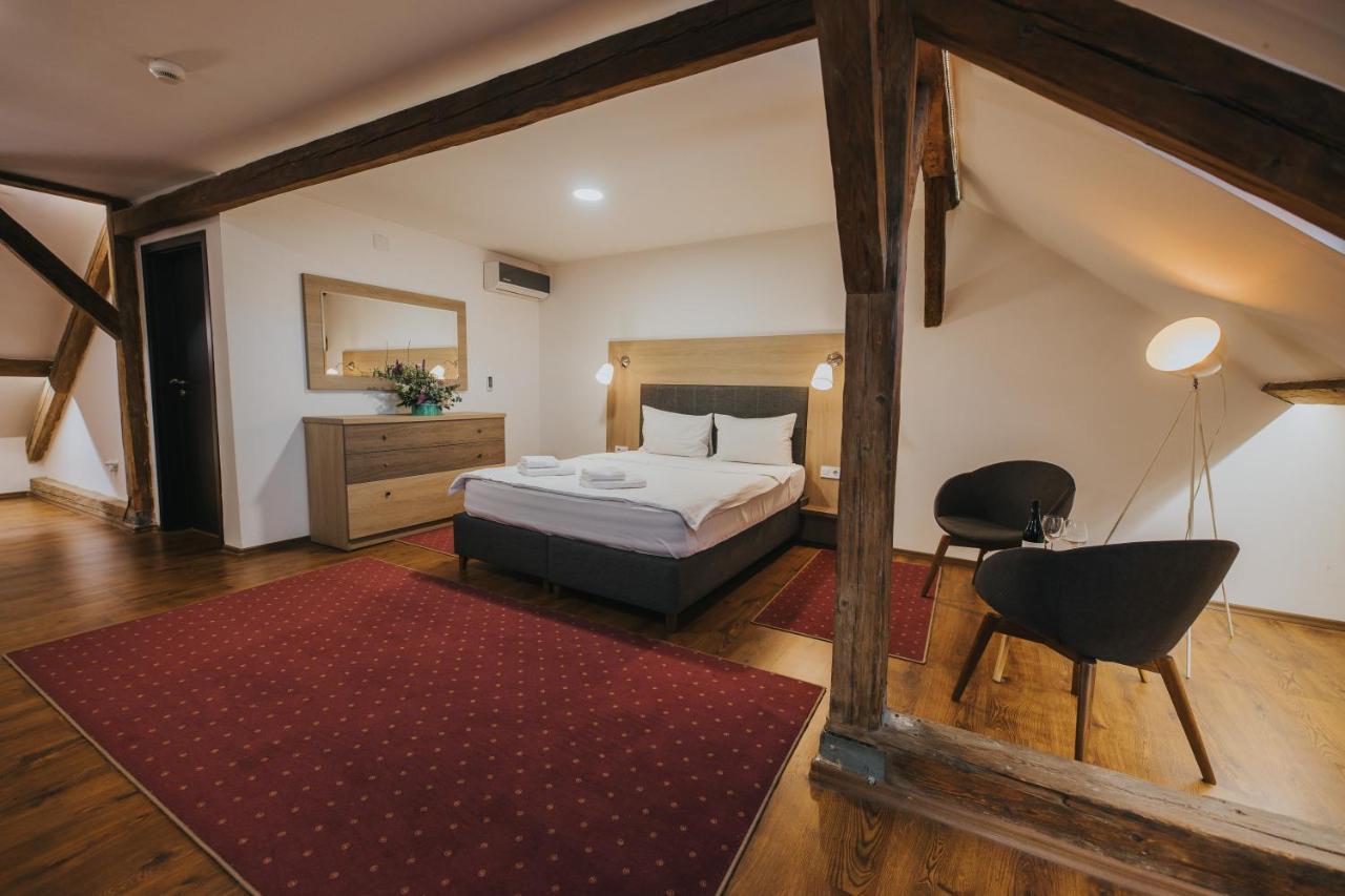 Bed and Breakfast Teatro Sibiu Exterior foto