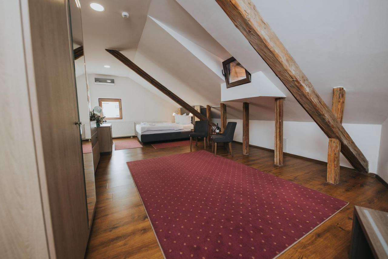 Bed and Breakfast Teatro Sibiu Exterior foto