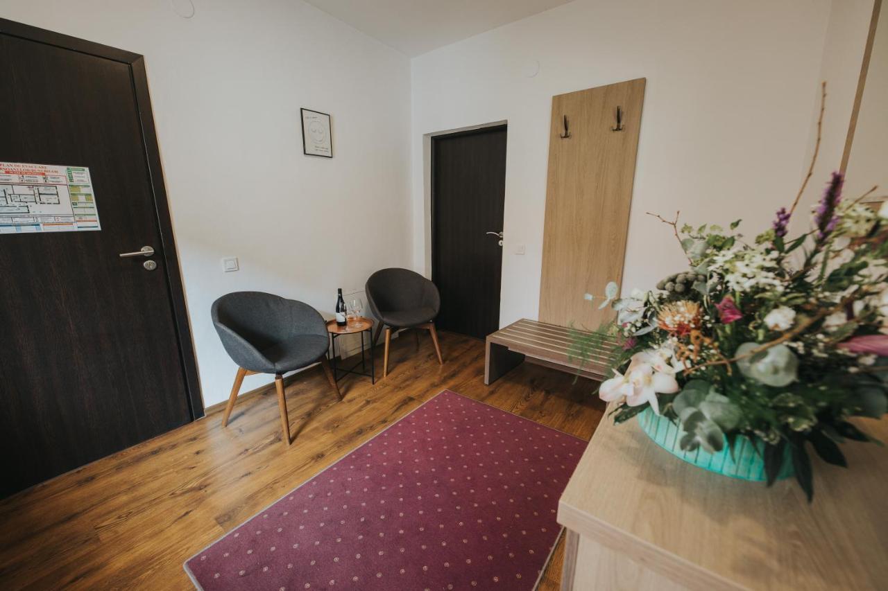 Bed and Breakfast Teatro Sibiu Exterior foto