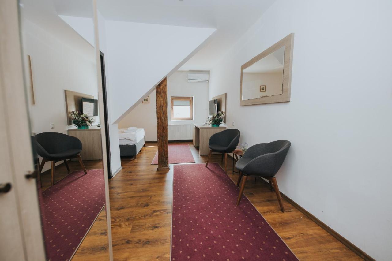 Bed and Breakfast Teatro Sibiu Exterior foto