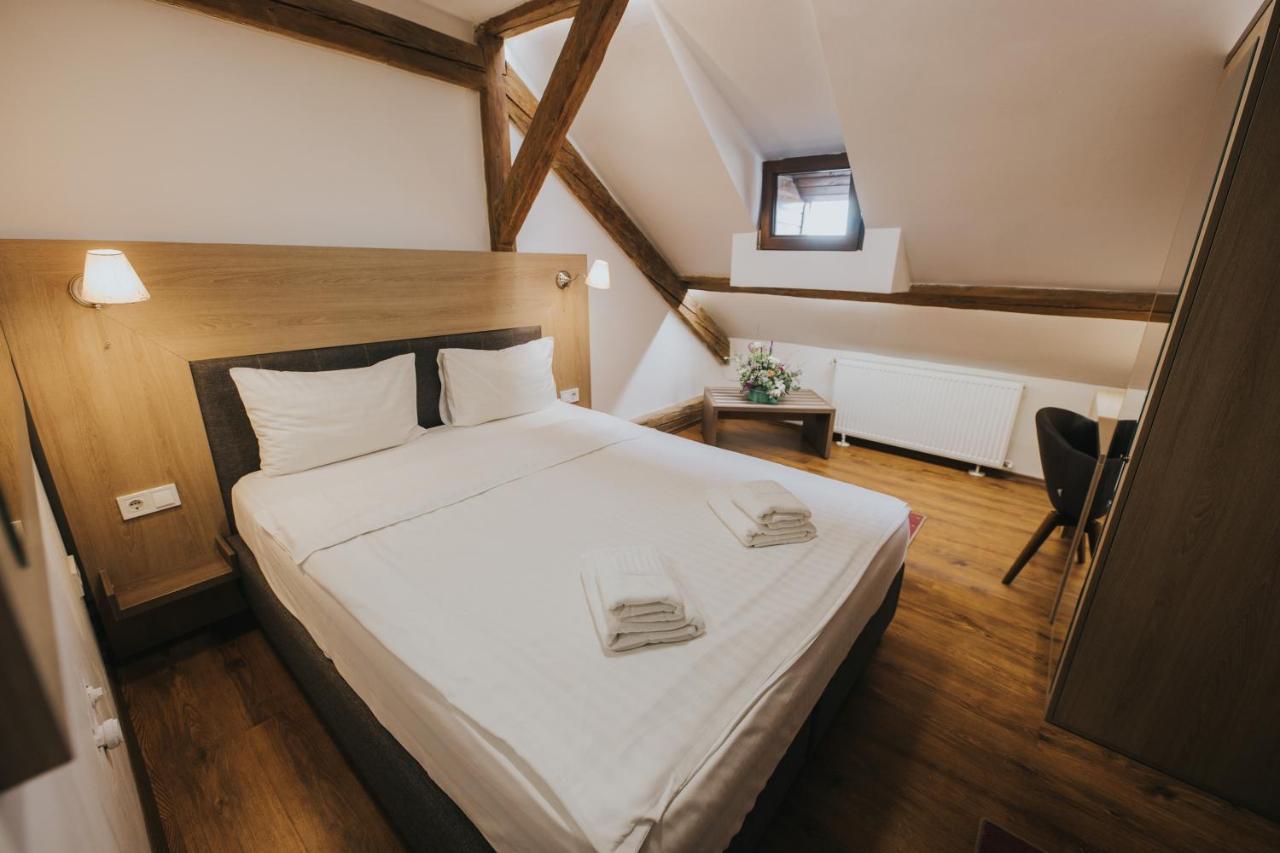 Bed and Breakfast Teatro Sibiu Exterior foto