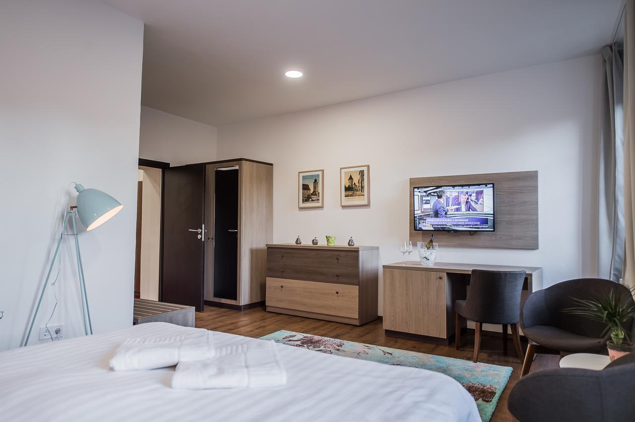 Bed and Breakfast Teatro Sibiu Exterior foto