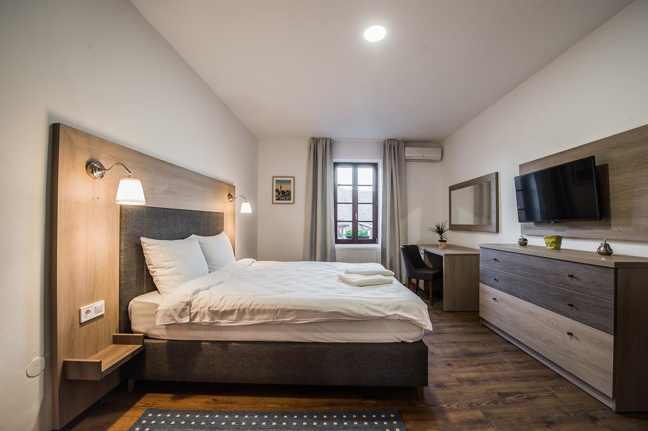 Bed and Breakfast Teatro Sibiu Exterior foto